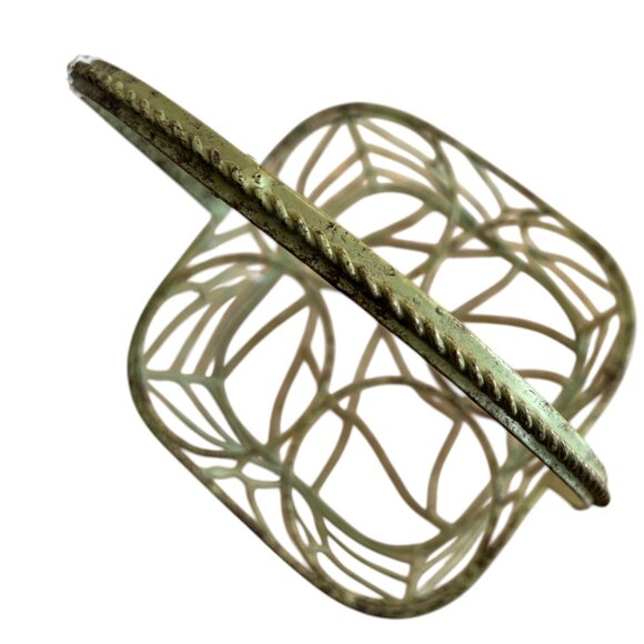 STURDY Vintage Style Wire Basket for 4 Bottles – Pistachio Green Cottagecore - Picture 2 of 7